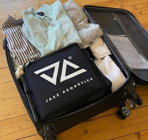 Travel luggage with JA Gig 4i